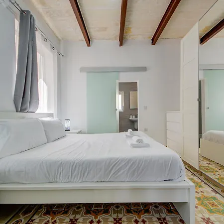 Prime 3br Townhouse Near Sliema Ferry דירה Gzira